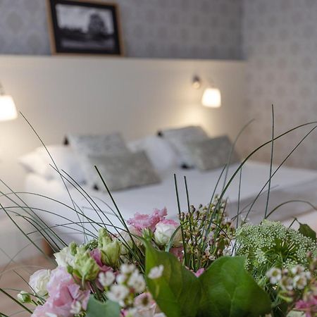 La Maison Blanche - Apparthotels De Charme Chic & Cosy A 350M Du Coeur De Ville De Limoges - Acces Autonome Esterno foto