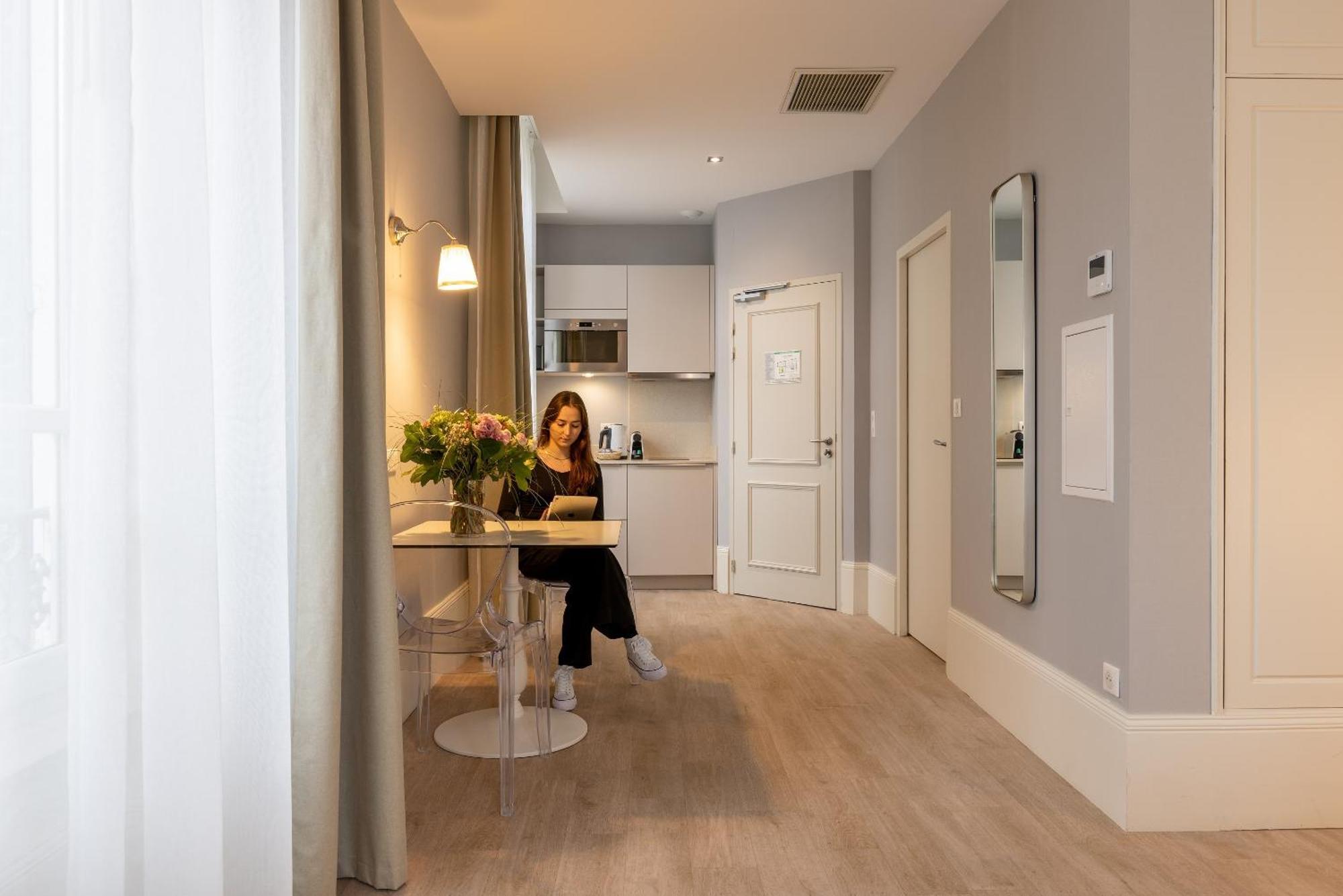 La Maison Blanche - Apparthotels De Charme Chic & Cosy A 350M Du Coeur De Ville De Limoges - Acces Autonome Esterno foto