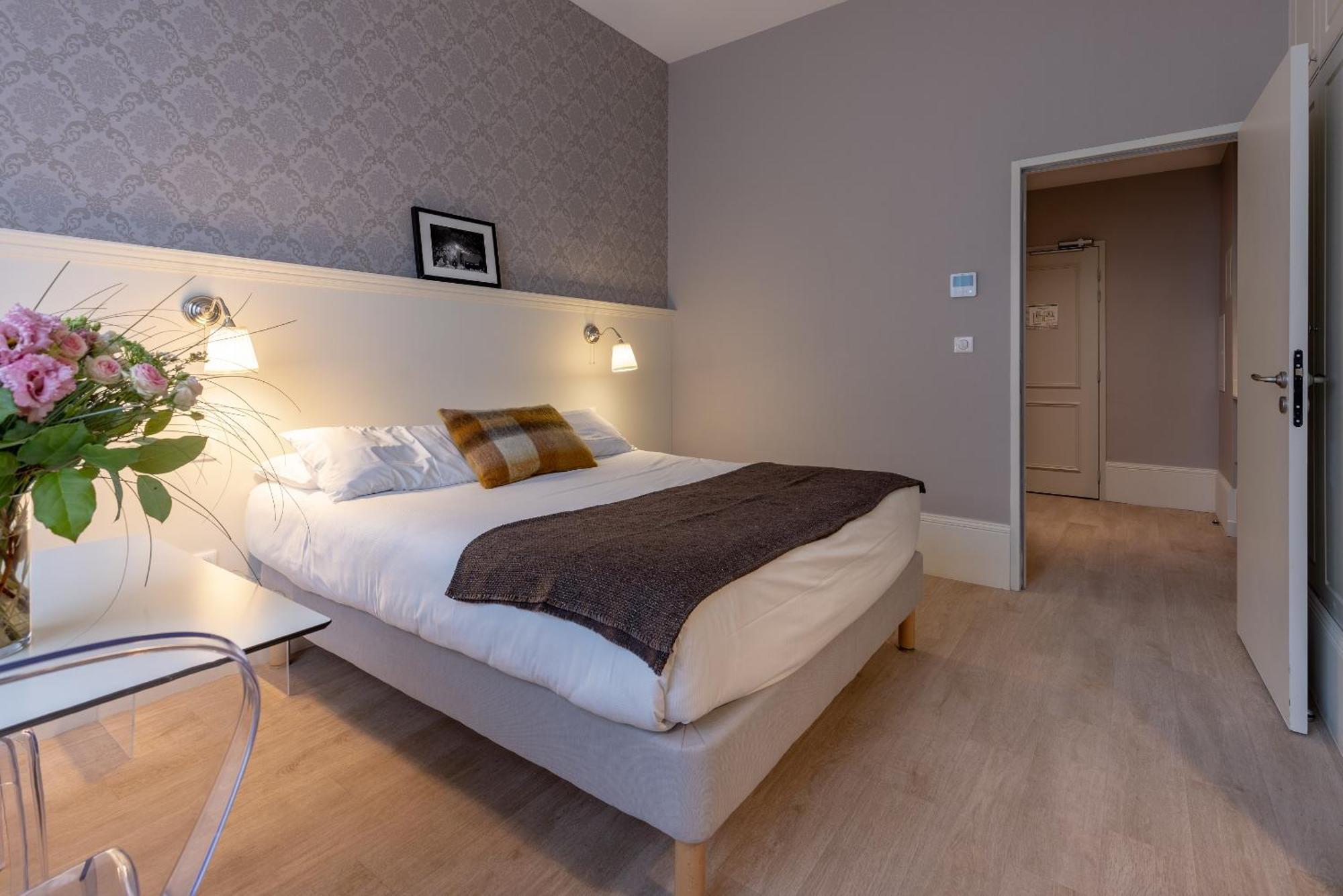 La Maison Blanche - Apparthotels De Charme Chic & Cosy A 350M Du Coeur De Ville De Limoges - Acces Autonome Esterno foto