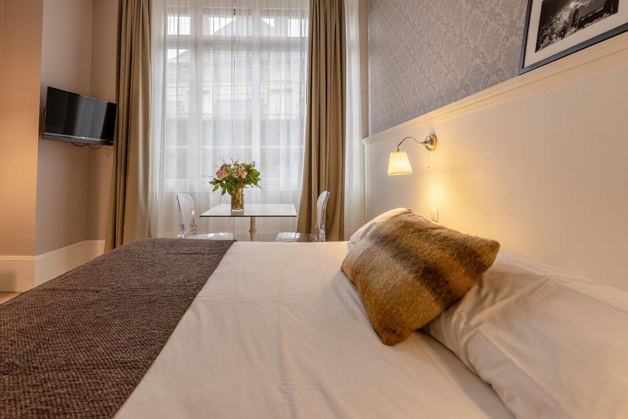 La Maison Blanche - Apparthotels De Charme Chic & Cosy A 350M Du Coeur De Ville De Limoges - Acces Autonome Esterno foto