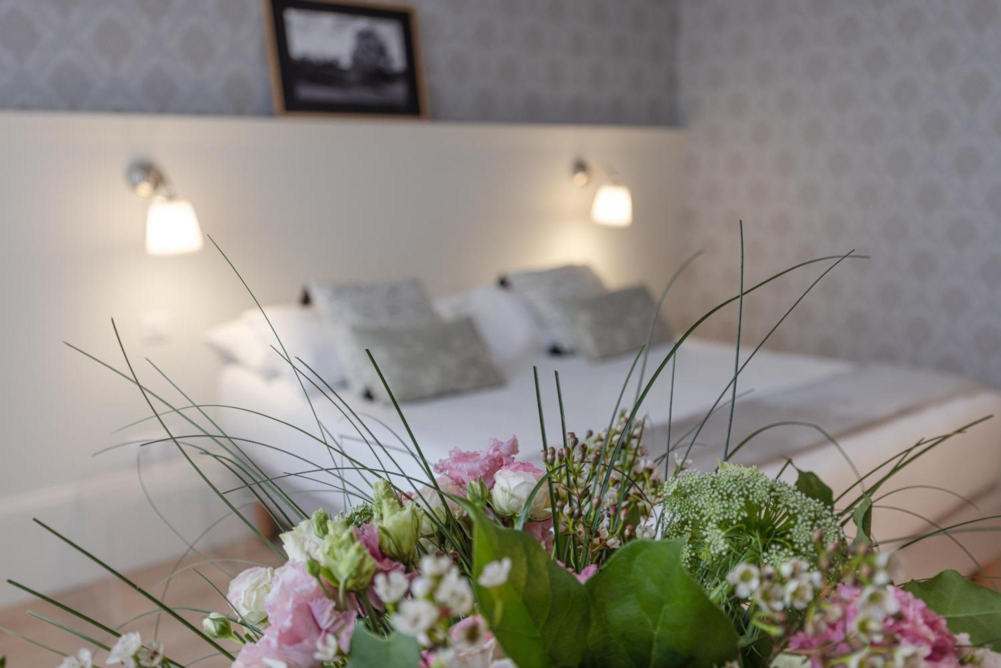 La Maison Blanche - Apparthotels De Charme Chic & Cosy A 350M Du Coeur De Ville De Limoges - Acces Autonome Esterno foto