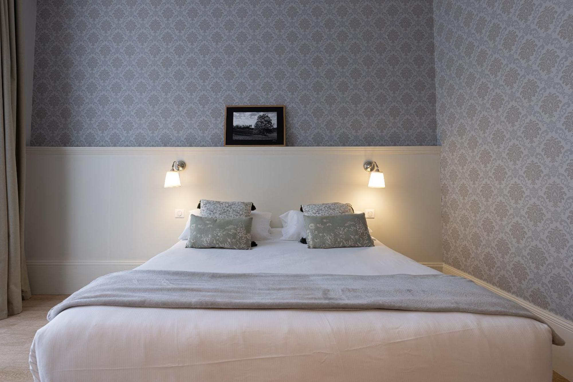 La Maison Blanche - Apparthotels De Charme Chic & Cosy A 350M Du Coeur De Ville De Limoges - Acces Autonome Esterno foto